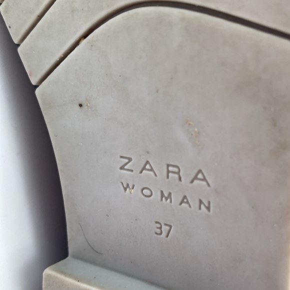 Zara Chelsea ankle Boot women 37 burgundy Chunky Sole pull on patent leather Y2K - Picture 11 of 13